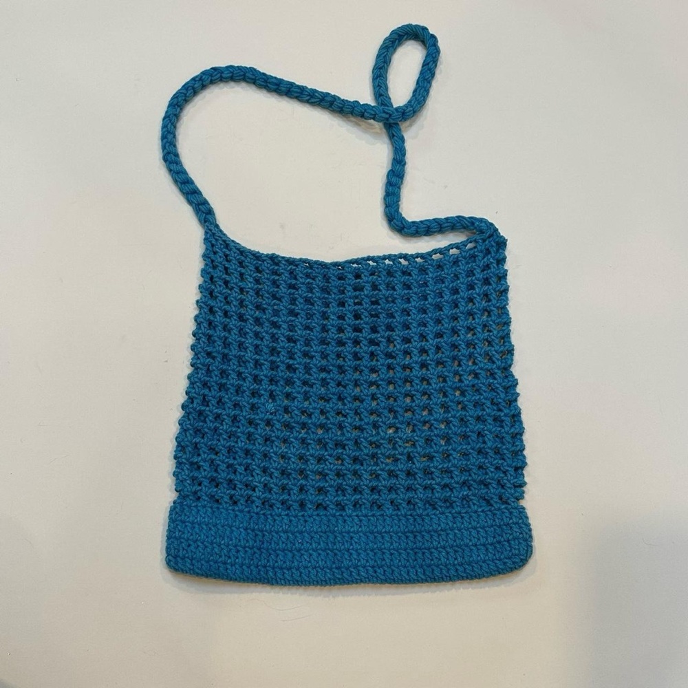 blue knit crochet messanger bag